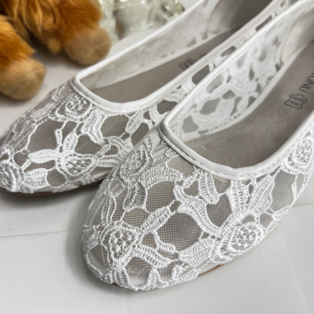 Greatonu Lace Flats Cut Out Round Toe Slip On Floral Ballet